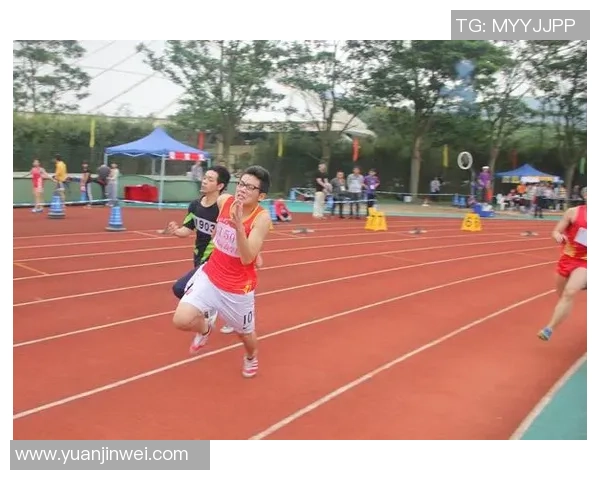 南京滑板队战术解析：如何在比赛中发挥团队优势与个人技巧